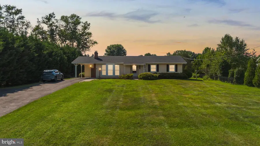 18008 Muncaster Rd, Rockville, MD 20855 - #2