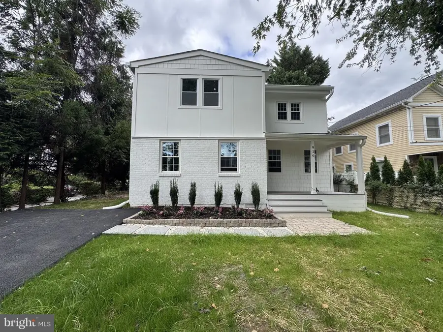 916 Crawford Dr, Rockville, MD 20851 - #2
