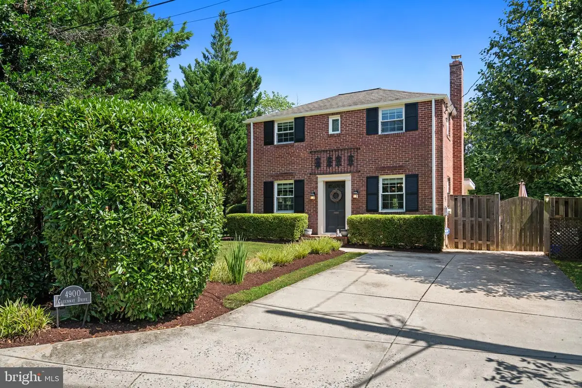 4900 Greenway Dr, Bethesda, MD 20816 - #1