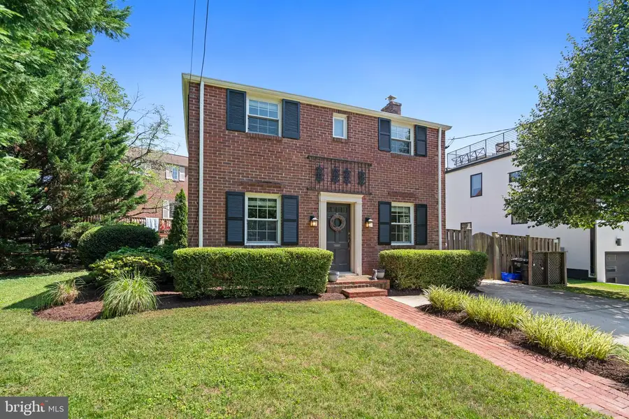 4900 Greenway Dr, Bethesda, MD 20816 - #2