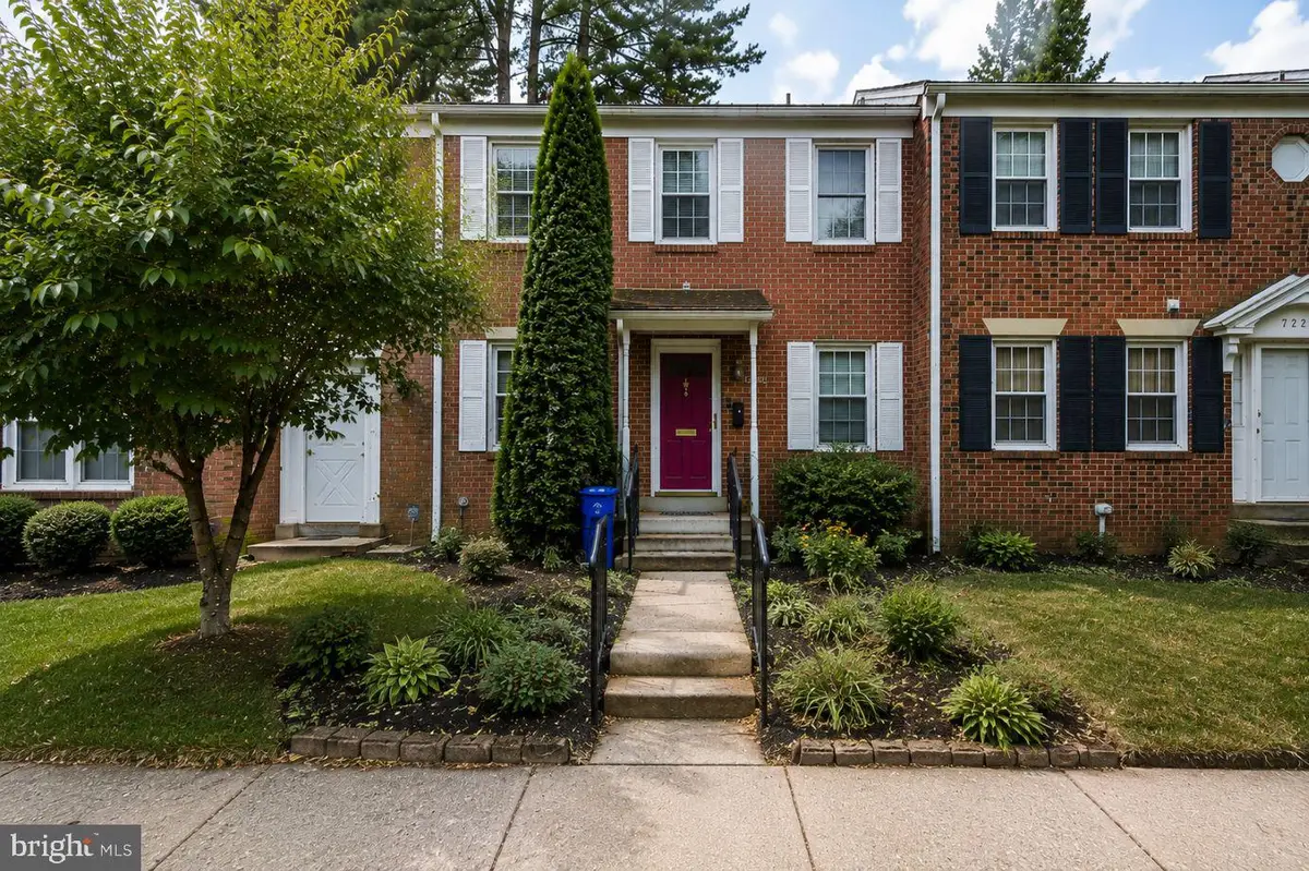 720 Gormley Dr, Rockville, MD 20850 - #1