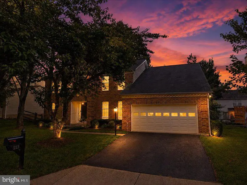 213 Bristol Downs Dr, Gaithersburg, MD 20877 - #2