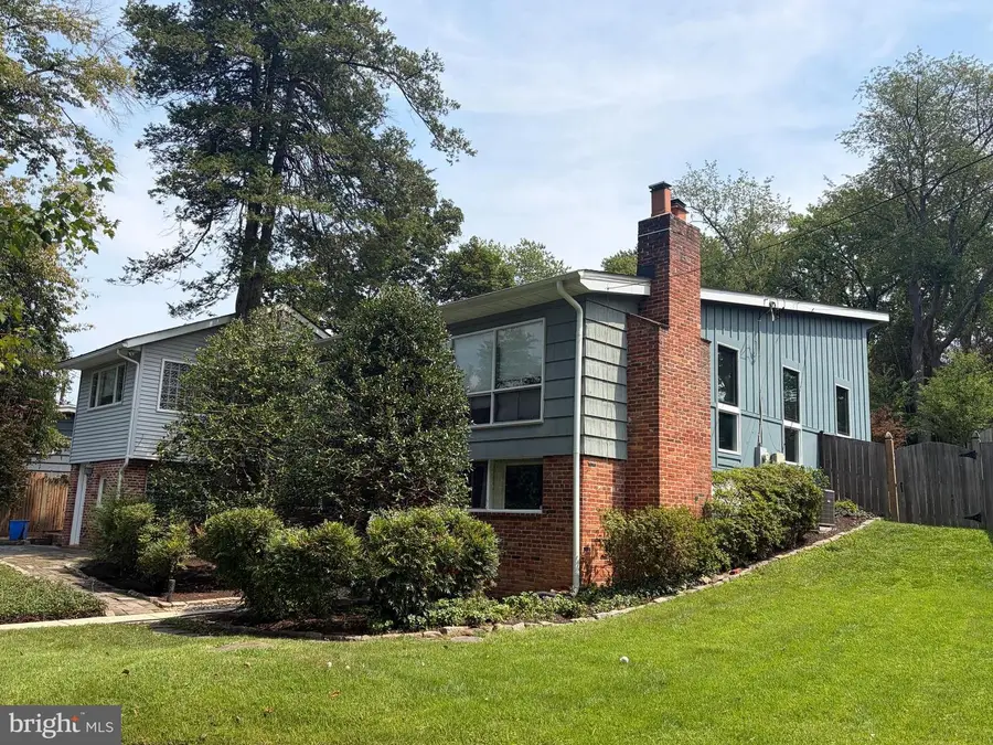 3918 Denfeld Ct, Kensington, MD 20895 - #2