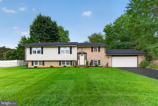 12810 Tern Dr, NORTH POTOMAC, MD 20878