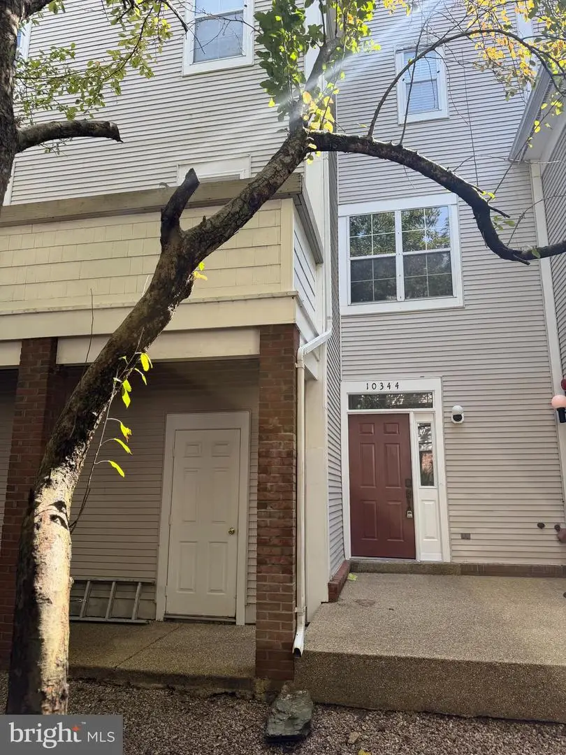 10344 Royal Woods Ct, Montgomery Village, MD 20886 - #2