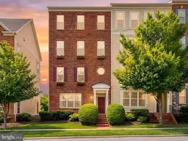 13043 Clarksburg Square Rd #11, CLARKSBURG, MD 20871