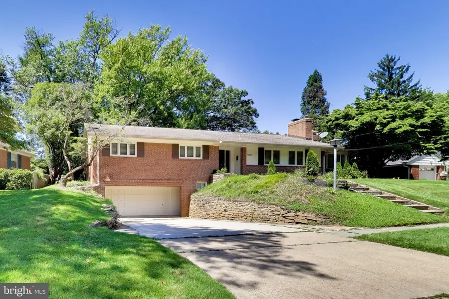 9608 Hillridge Dr, Kensington, MD 20895 - #3