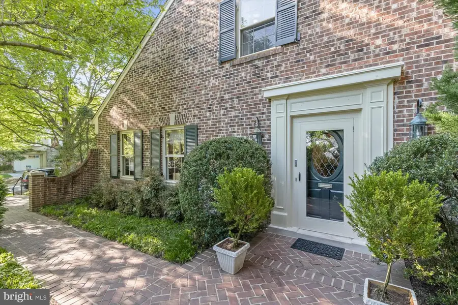 4423 Boxwood Rd, Bethesda, MD 20816 - #2