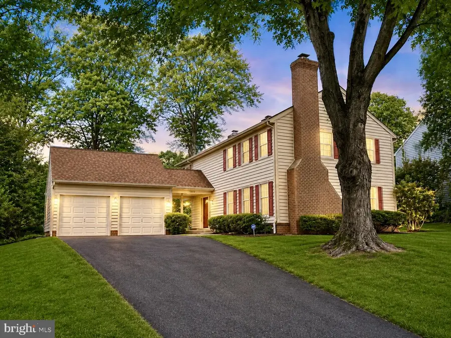 12417 Goldfinch Ct, Potomac, MD 20854 - #2