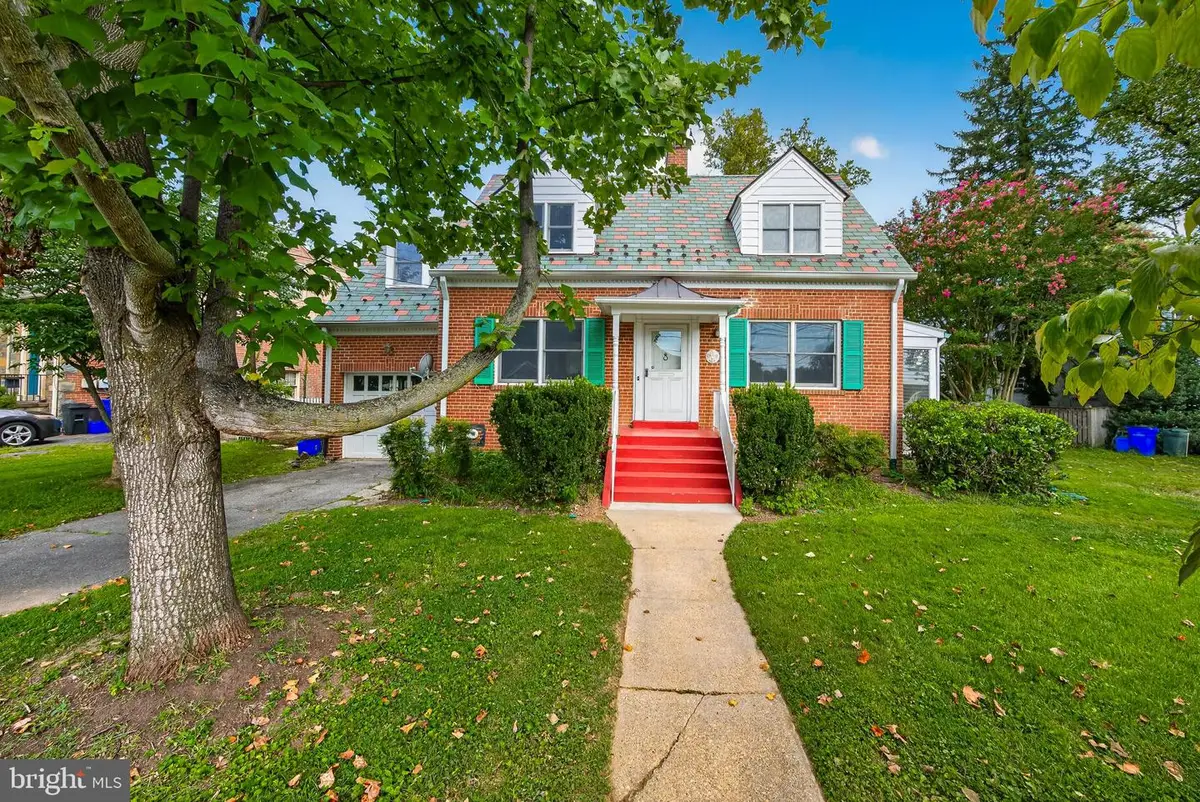 9802 Forest Grove Dr, Silver Spring, MD 20902 - #1