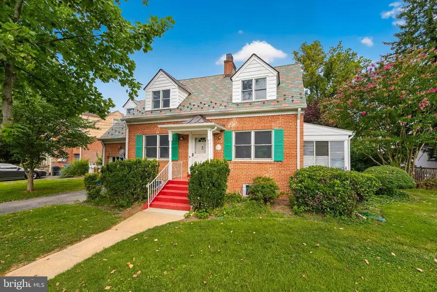 9802 Forest Grove Dr, Silver Spring, MD 20902 - #3