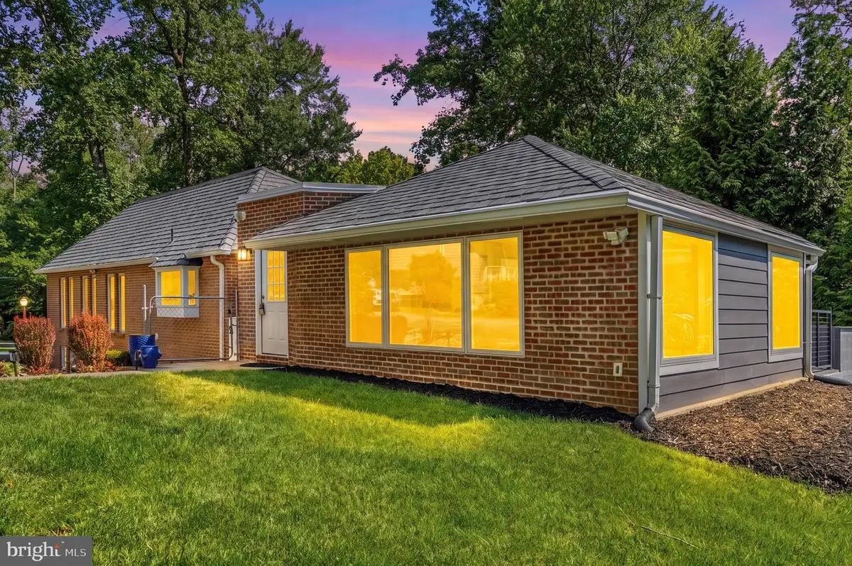 9416 Holbrook Ln, Rockville, MD 20854 - #1
