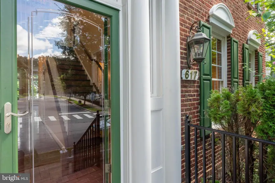 617 Bright Meadow Dr, Gaithersburg, MD 20878 - #2