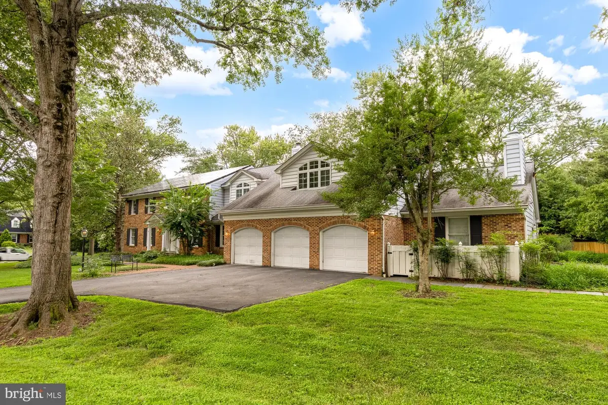 4301 Sunflower Dr, Rockville, MD 20853 - #1