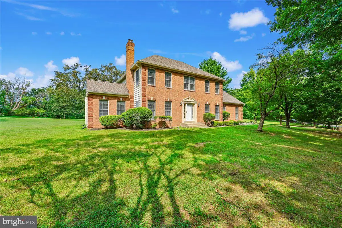 7341 Cliff Pine Dr, Gaithersburg, MD 20879 - #1