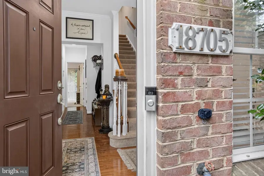 18705 Falling River Dr, Gaithersburg, MD 20879 - #3