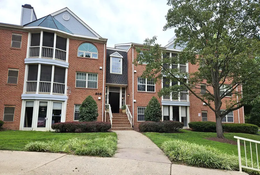 806 Amber Tree Ct #806-303, Gaithersburg, MD 20878 - #2