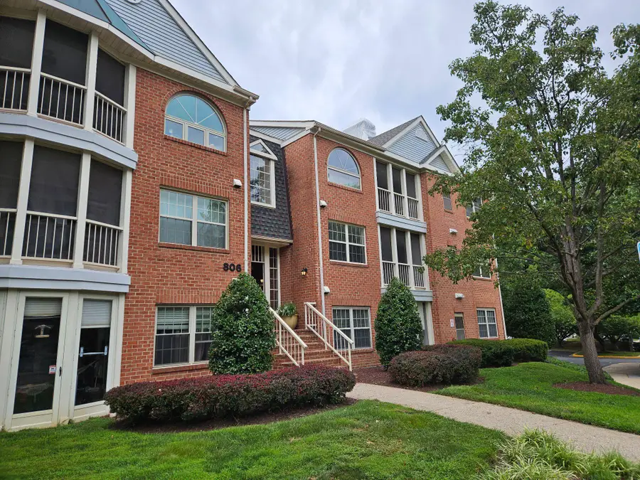 806 Amber Tree Ct #806-303, Gaithersburg, MD 20878 - #3