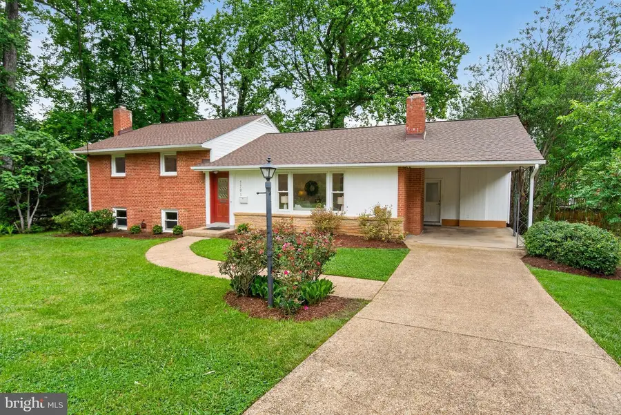 5701 Radnor Ct, Bethesda, MD 20817 - #3