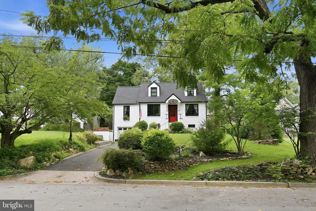 203 S Washington St, Rockville, MD 20850 - #1