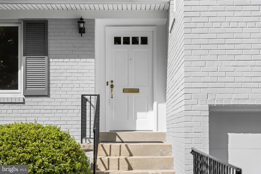 8212 Hawthorne Rd, Bethesda, MD 20817 - #3