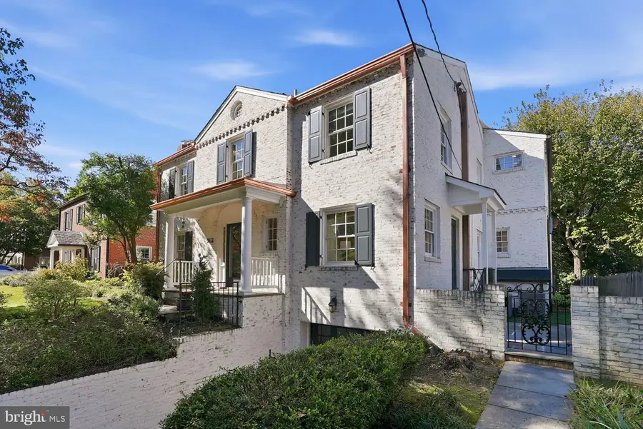 5512 Montgomery St, Chevy Chase, MD 20815 - #3