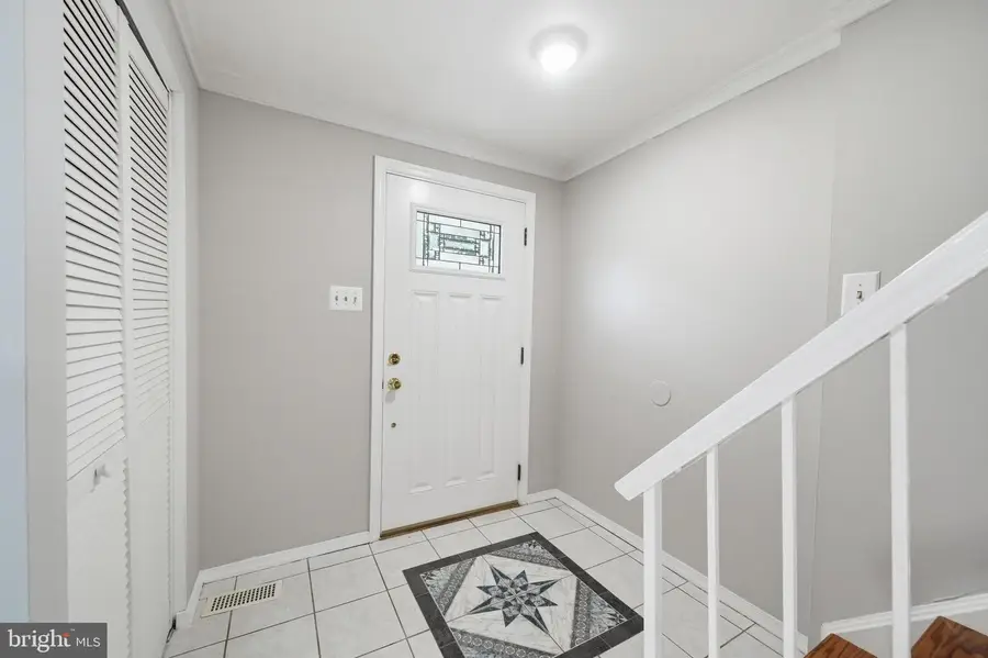 19100 Aldenham Ct, Germantown, MD 20876 - #3