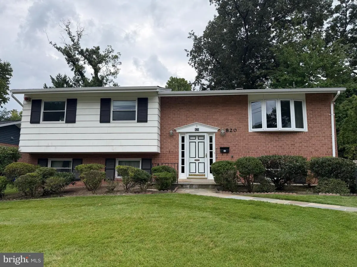 820 Lamberton Dr, Silver Spring, MD 20902 - #1