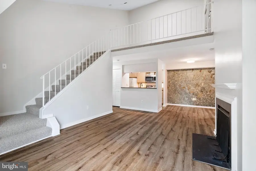 9934 Hellingly Pl #142, Gaithersburg, MD 20886 - #2