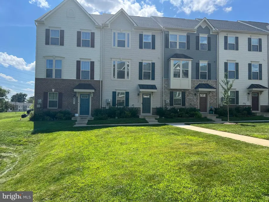 9599 Tall Oaks Rd, Montgomery Village, MD 20886 - #2