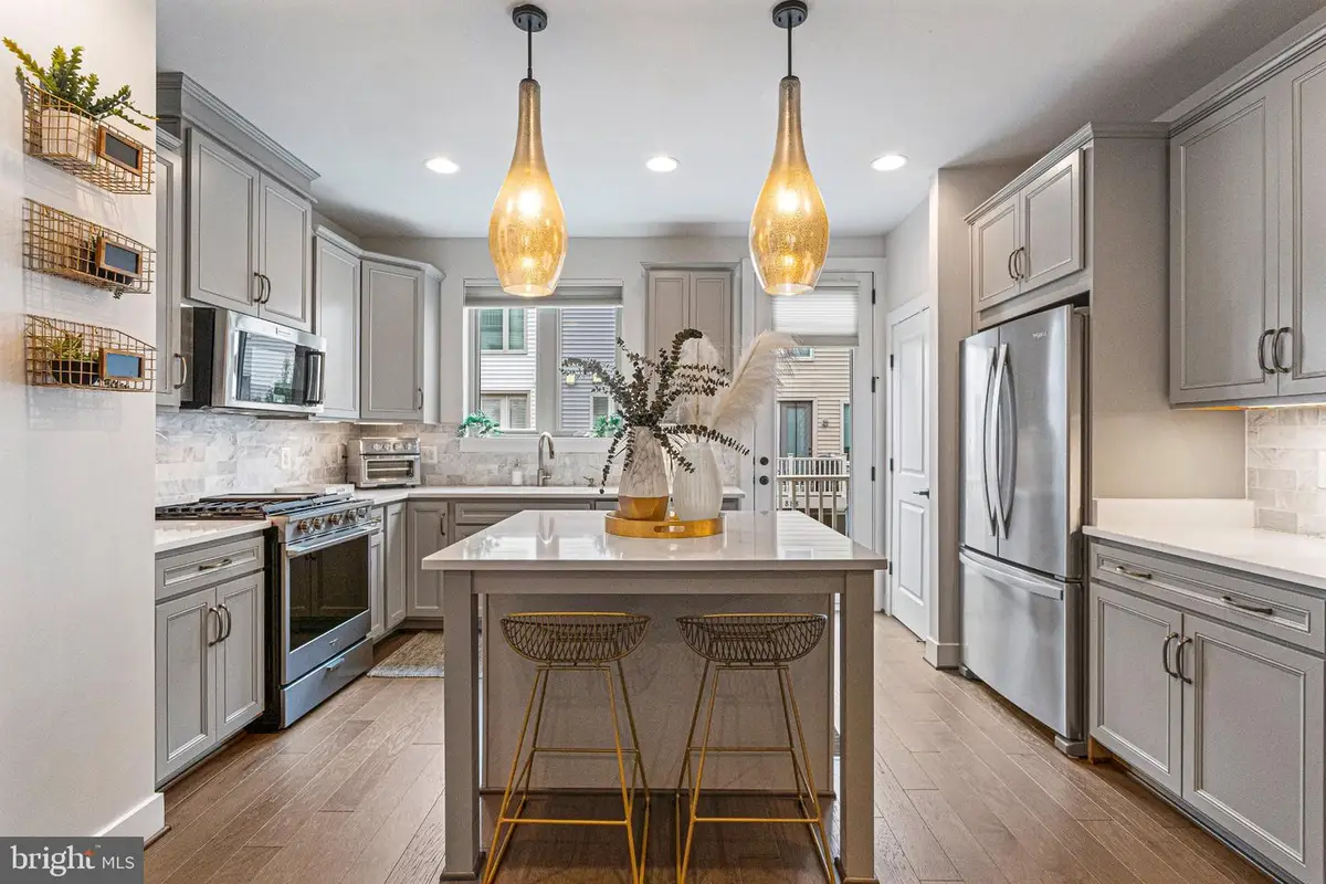 874 Thompson Cres #40, Rockville, MD 20852 - #1