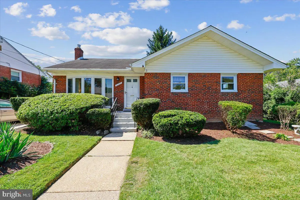 4704 Adrian St, Rockville, MD 20853 - #1