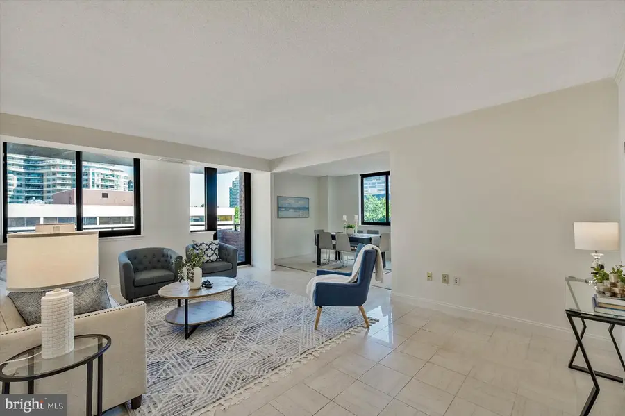 4550 N Park Ave #812, Chevy Chase, MD 20815 - #3