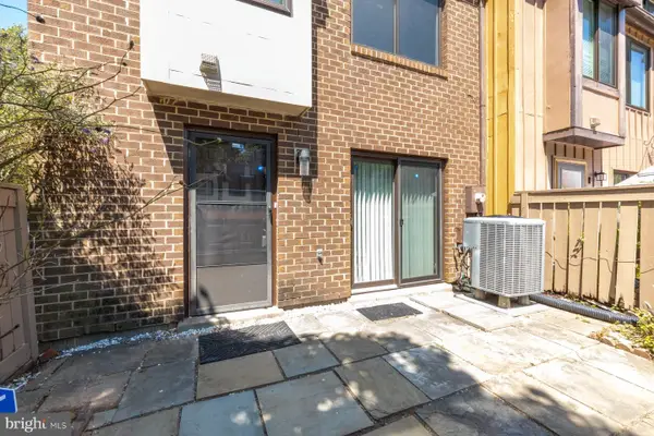 9900 Forest View Place, MONTGOMERY VILLAGE, MD 20886