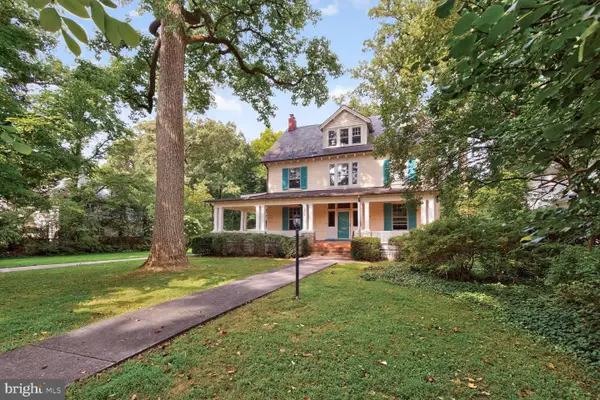 5906 Cedar Pkwy, CHEVY CHASE, MD 20815