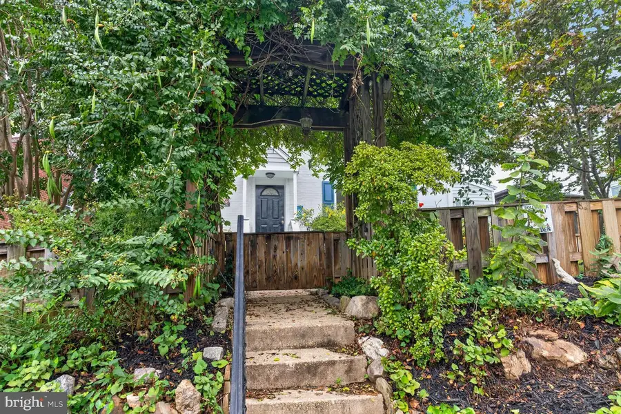 9612 Dilston Rd, Silver Spring, MD 20903 - #2
