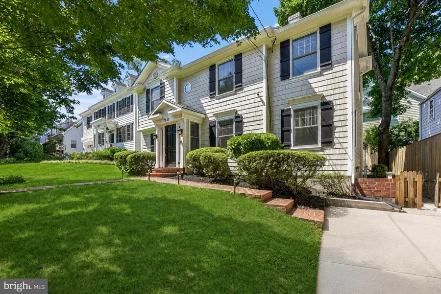 7222 Delfield St, Chevy Chase, MD 20815 - #2