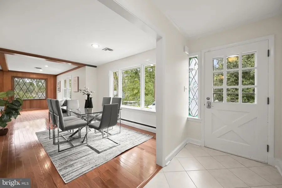 39 Wellesley Cir, Glen Echo, MD 20812 - #3
