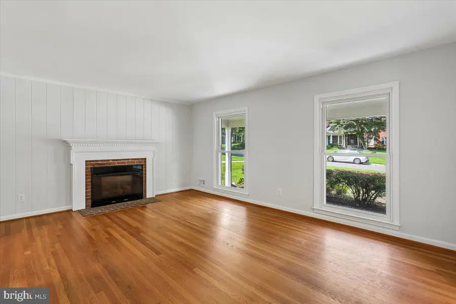 7038 Wolftree Ln, North Bethesda, MD 20852 - #3