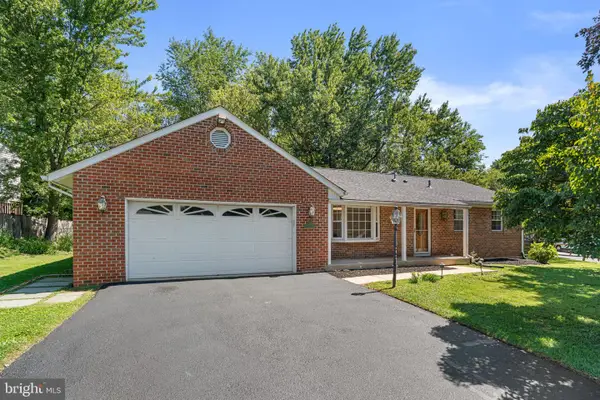 24101 Log House Rd, GAITHERSBURG, MD 20882