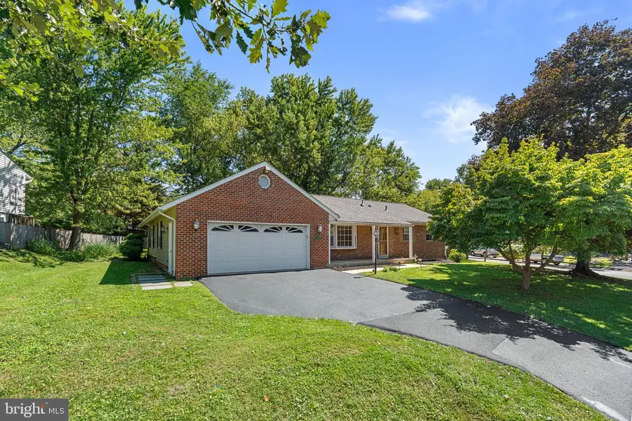 24101 Log House Rd, Gaithersburg, MD 20882 - #2