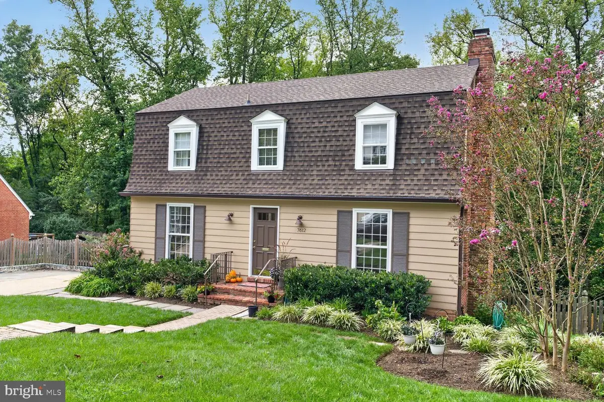 7612 Winterberry Pl, Bethesda, MD 20817 - #1