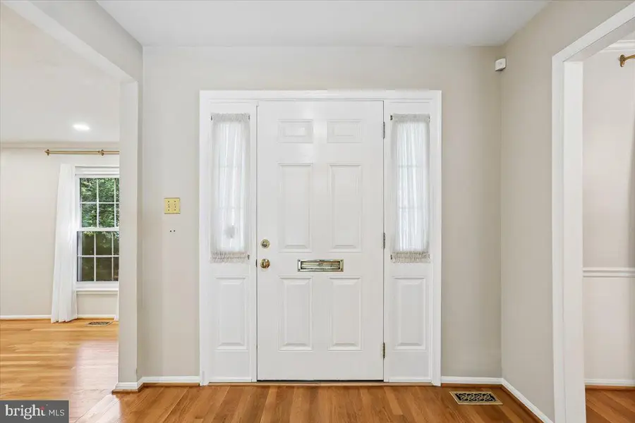 1038 Carnation Dr, Rockville, MD 20850 - #2