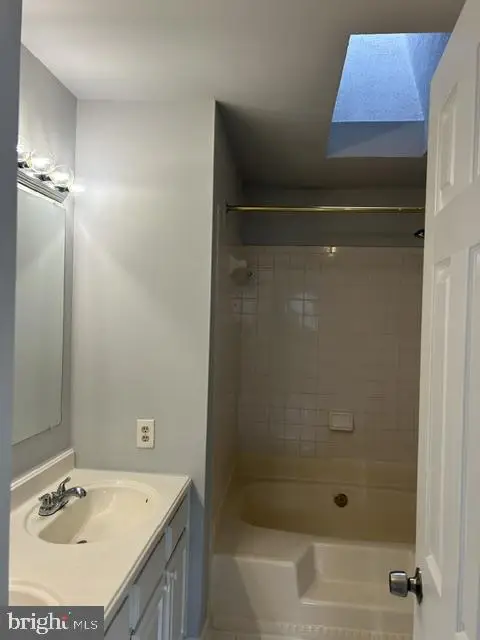 12234 Brittania Cir, Germantown, MD 20874 - #2