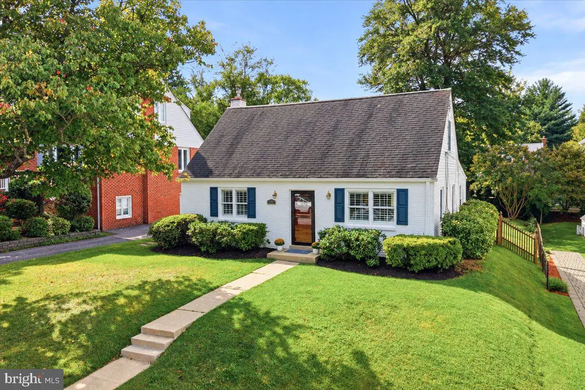 4214 Matthews Ln, Kensington, MD 20895 - #1