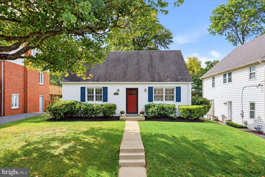 4214 Matthews Ln, Kensington, MD 20895 - #2