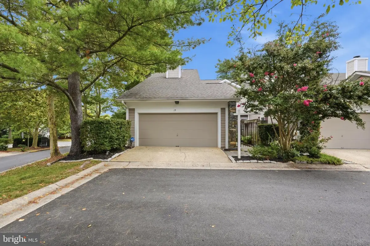 19 Butterwick Ct, Gaithersburg, MD 20886 - #1