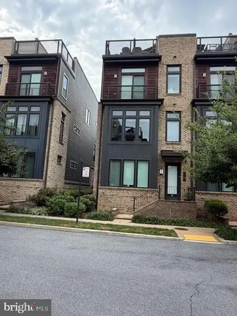 170 Winsome Cir, BETHESDA, MD 20814