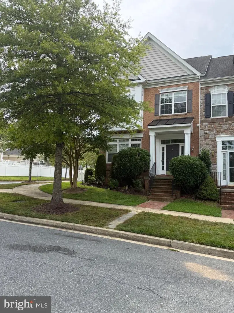 23265 Arora Hills Dr, Clarksburg, MD 20871 - #1
