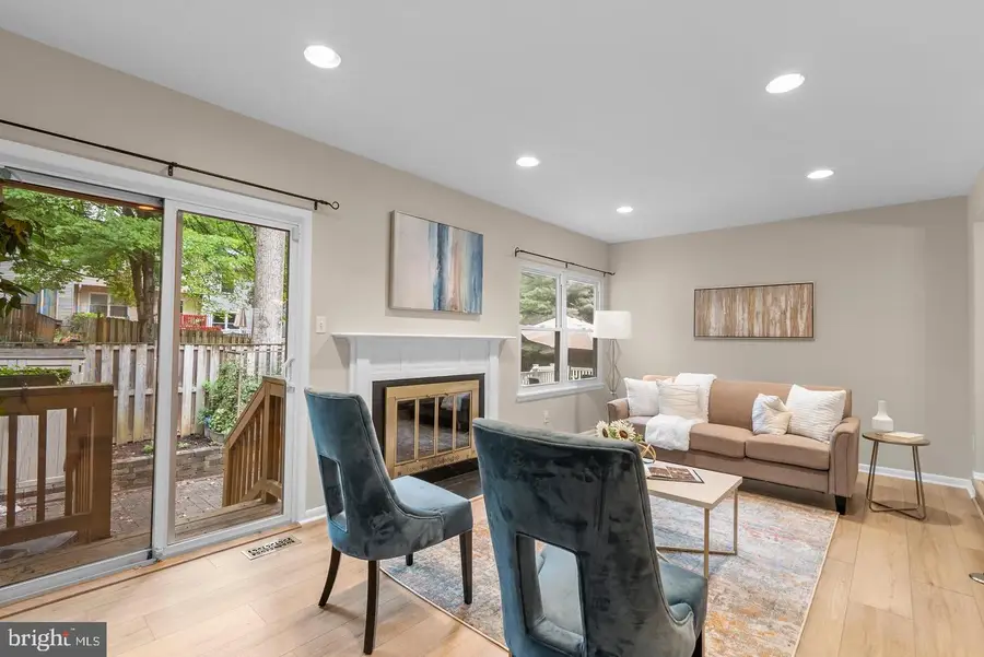 11735 Summer Oak Dr, Germantown, MD 20874 - #2